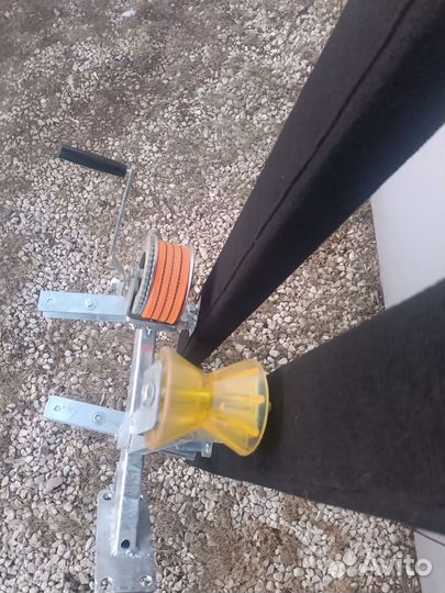 Ложементы, кронштейн с лебёдкой для прицепа