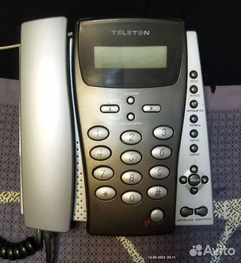 Стационарные телефоны Teleton и Panasonic. Трубка