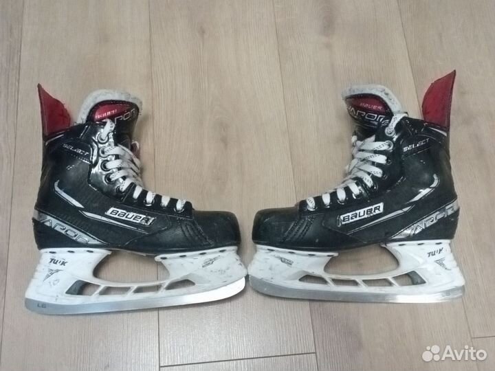 Хоккейные коньки bauer
