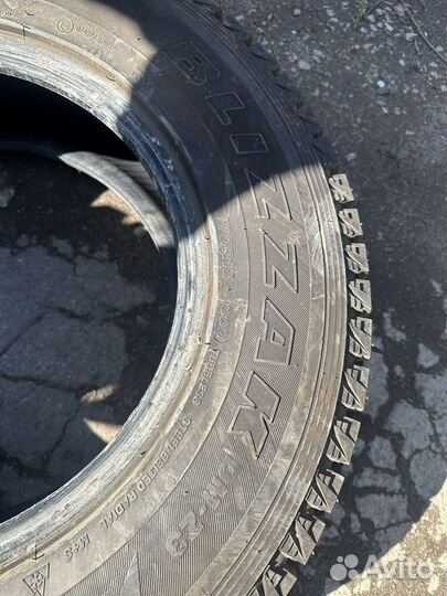 Bridgestone Blizzak DM-Z3 225/70 R15 27K