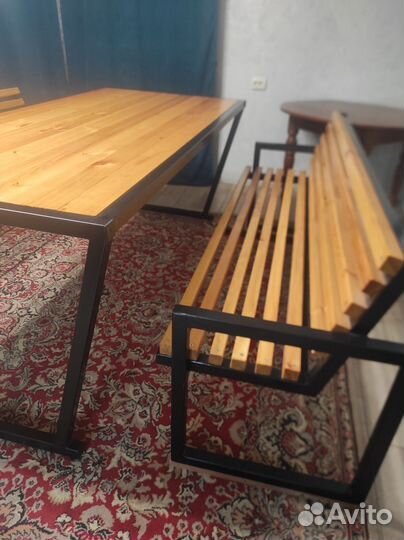 Стол и скамейки в стиле лофт для улицы и дома