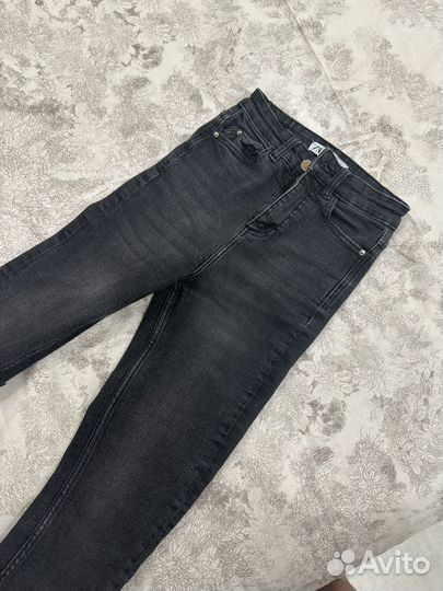 Джинсы zara