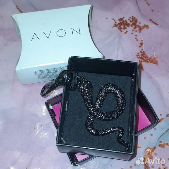 Кулон Год Змеи Avon