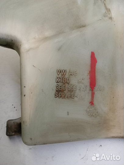 Бачок стеклоомывателя Volkswagen Passat B5+ седан