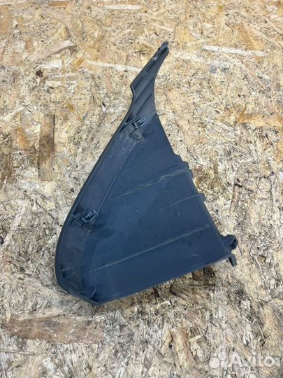 Накладка торпедо правая Ford Focus 2 2010