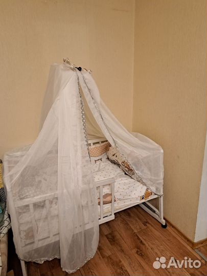 Детская кроватка
