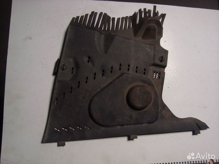 Декоративная крышка подкапотного пространства W211