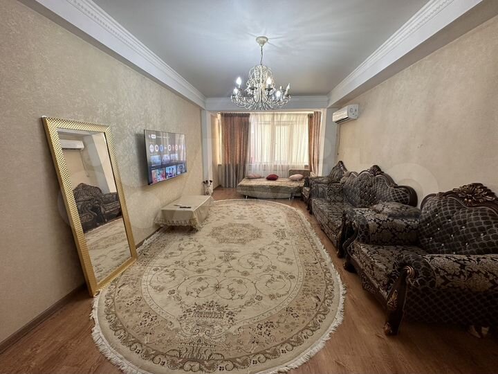 Комната 100 м² в 2-к., 1/10 эт.