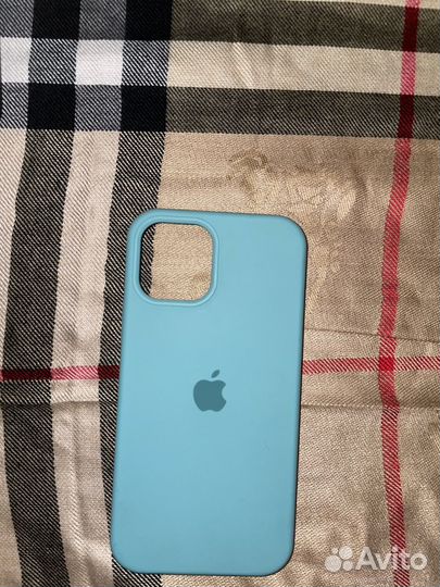 Чехол на iPhone 12 и ремешки на Apple Watch