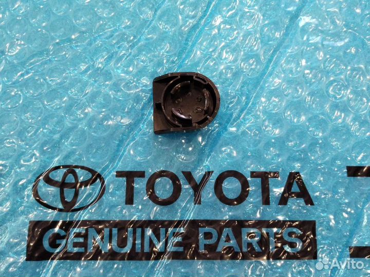 Колпачок (заглушка) дворника Тойота