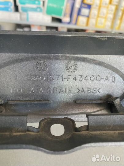 Накладка крышки багажника Ford Mondeo 3 2000-2007