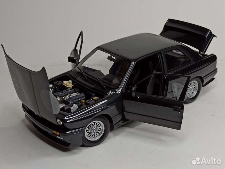 Bmw M3 (E30) Street Black 1987 Minichamps 1:18