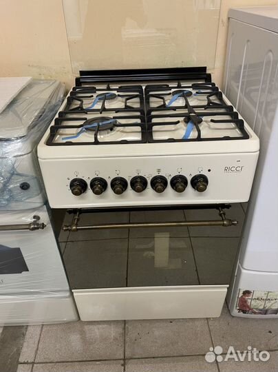 Газовая плита с электрической духовкой. Новая