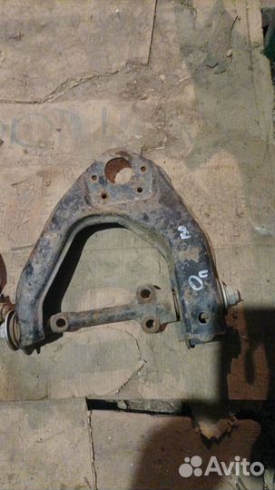 Тойота Сюрф 130 рычаг передний верхний бу