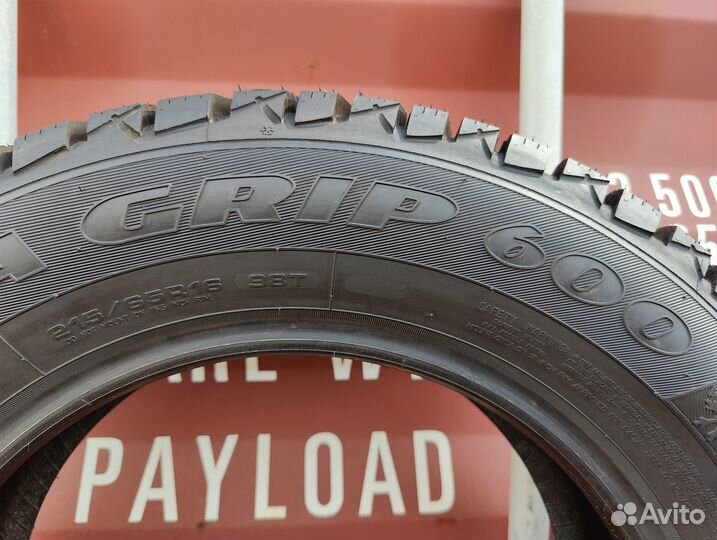 Goodyear Ultragrip 600 215/65 R16 98T