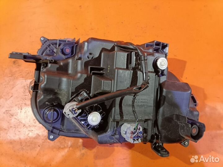 Фары Daihatsu Tanto LA650S