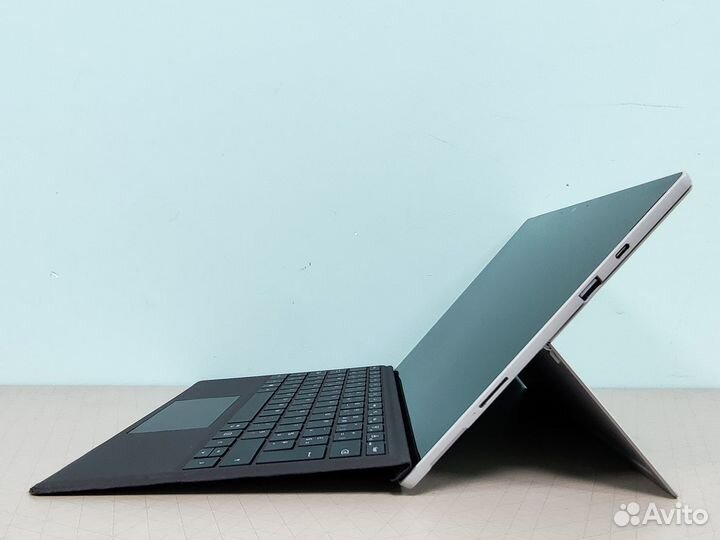 Планшет Microsoft Surface Pro 7+