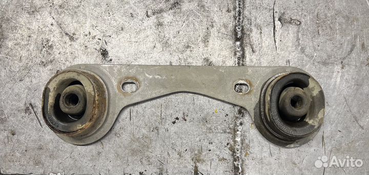 Крепление глушителя заднее opel insignia