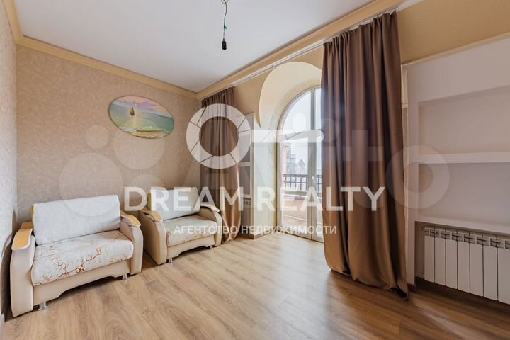 3-к. квартира, 135,5 м², 7/7 эт.