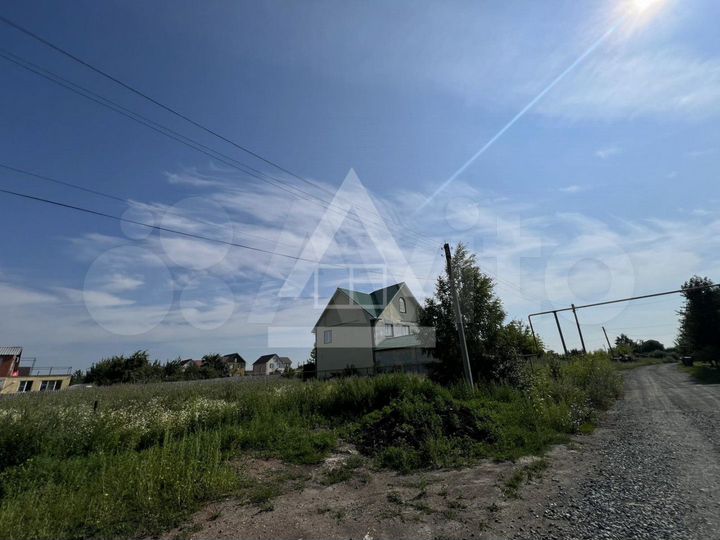 Коттедж 256 м² на участке 15 сот.