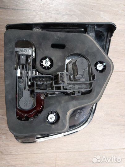 Фонарь задний задний правый Volkswagen Touareg