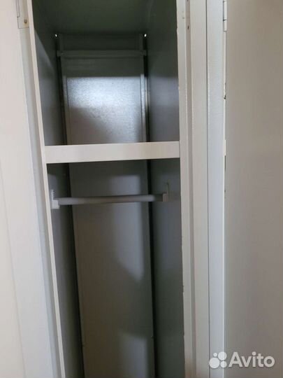 Шкаф металлический для одежды для инструмента