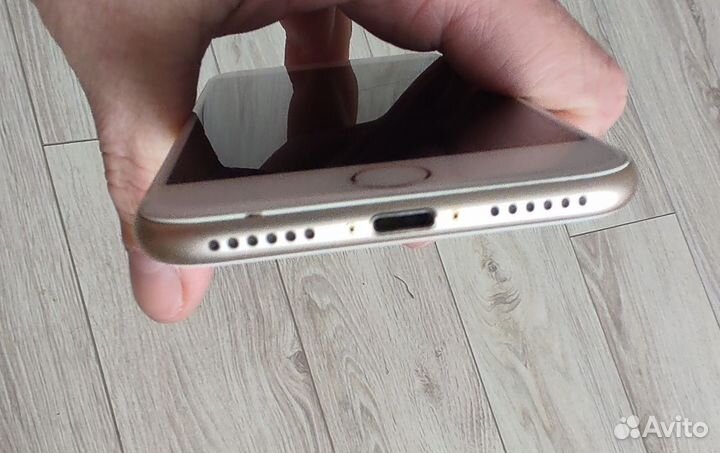 iPhone 7, 32 ГБ