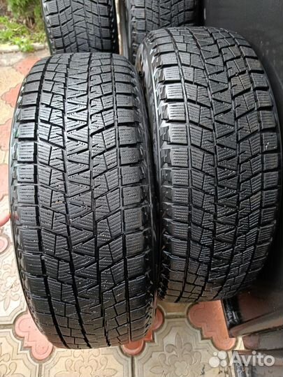 Bridgestone Blizzak DM-V1 225/55 R19 99R