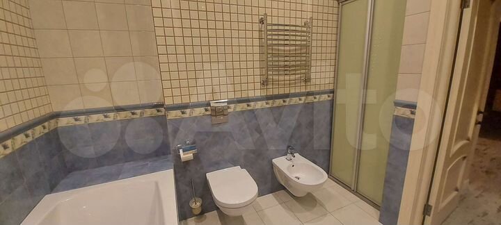 4-к. квартира, 114 м², 3/4 эт.