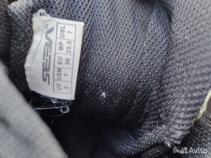 Роликовые коньки