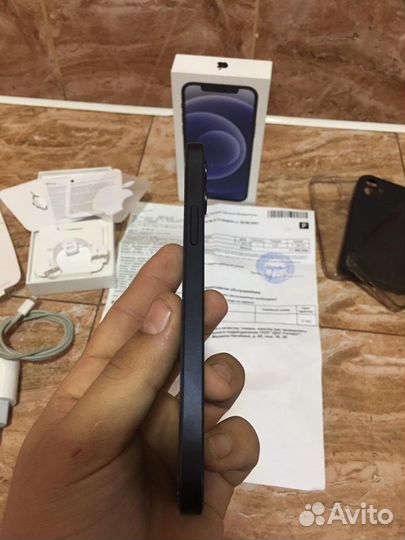 iPhone 12 64GB M-RU/A