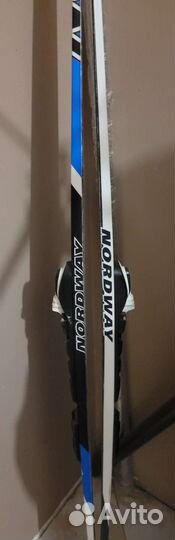 Лыжные ботинки fischer eu36 и лыжи на рост 140