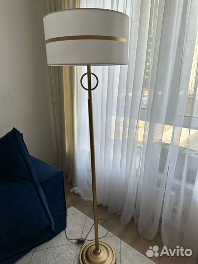 Лампа напольная торшер