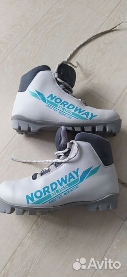 Лыжные ботинки