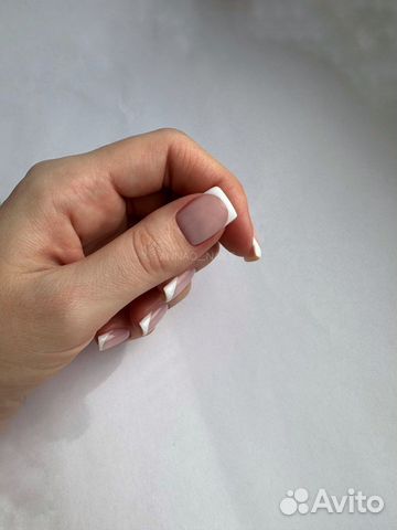 Маникюр и педикюр