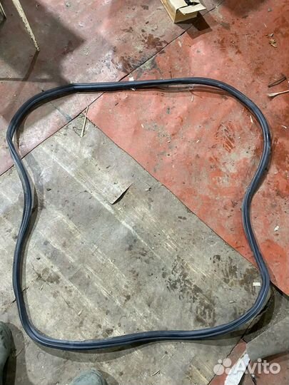 Резинка багажника volkswagen touareg nf