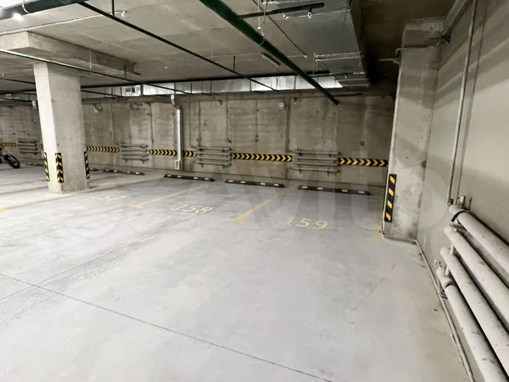 Машиноместо, 27 м²
