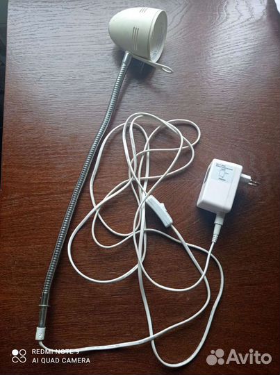 Гибкая лампа daylight для вышивальщиц