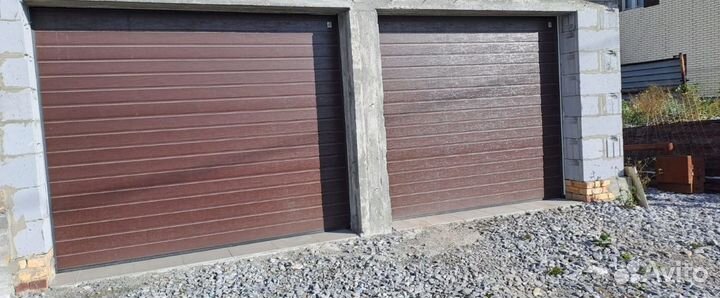 Секционные гаражные ворота Alutech