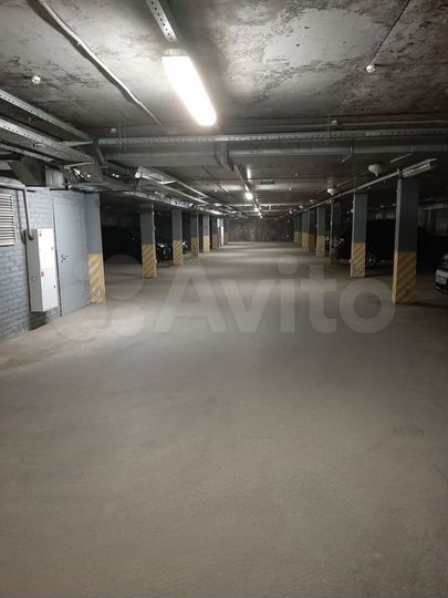 Машиноместо, 14 м²