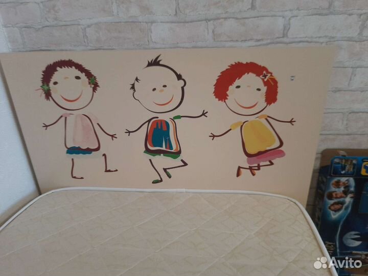Детская кровать с матрасом