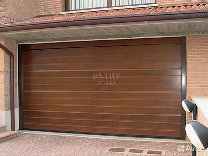 Секционные ворота