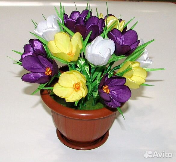 Тюльпаны,нарцисы,крокусы,подснежники из бисера