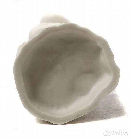 Фарфоровая фигура Мальчик на коньках. Gustavsberg