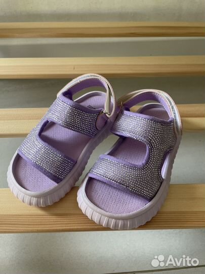 Босоножки для девочки новые
