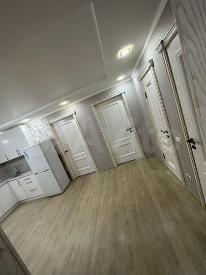 2-к. квартира, 65 м², 1/10 эт.