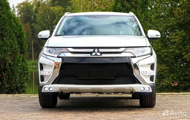 Бампер передний Mitsubishi outlander XL рестайлинг