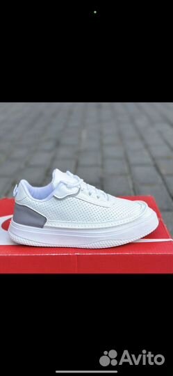 Кроссовки новые