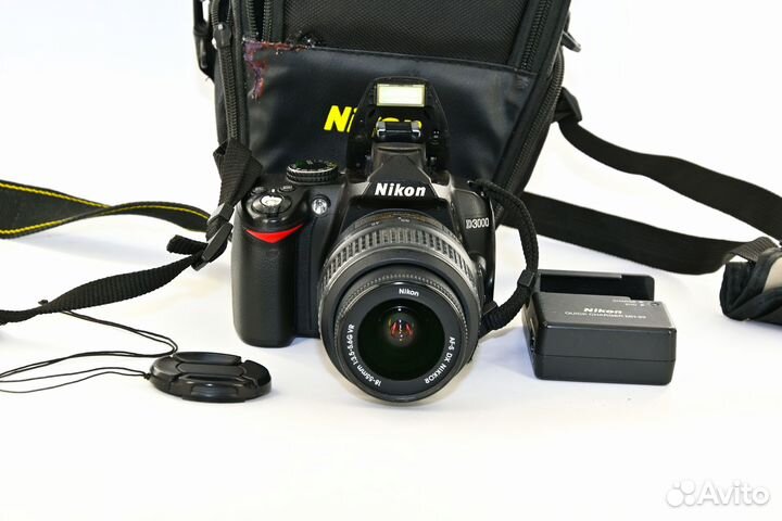 Nikon D3000 10.2MP зеркалка Kit AF-S 18-55