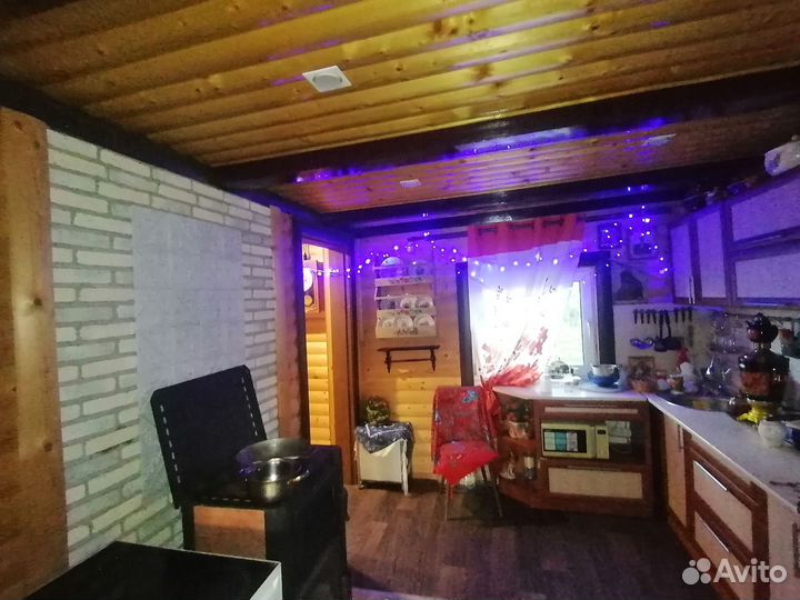 Аренда домика у реки с баней